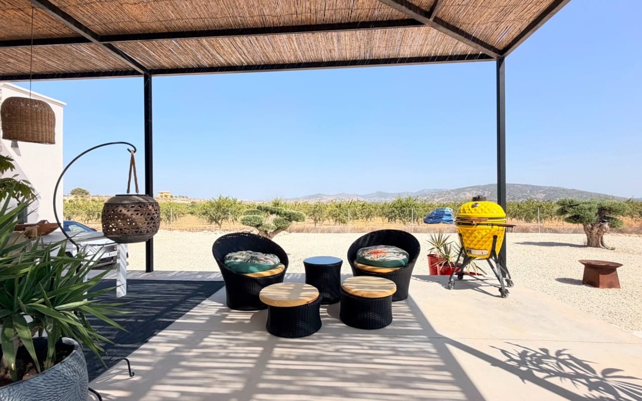 5 soveværelse Villa til salg i Pinoso med swimmingpool - € 679.000 (Ref: 9997274)