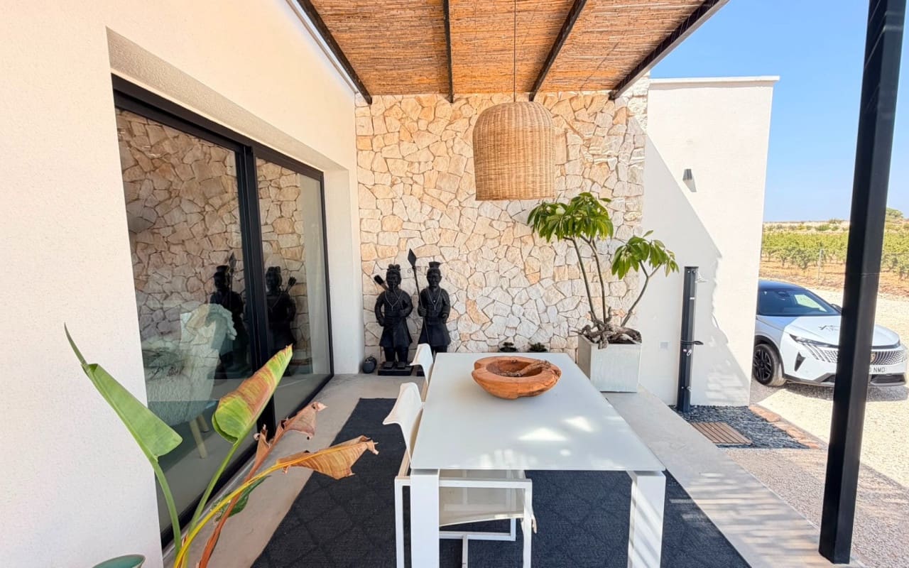 5 soveværelse Villa til salg i Pinoso med swimmingpool - € 679.000 (Ref: 9997274)