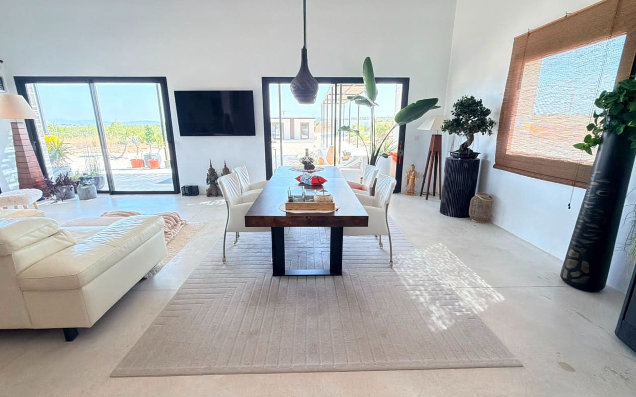 5 soveværelse Villa til salg i Pinoso med swimmingpool - € 679.000 (Ref: 9997274)