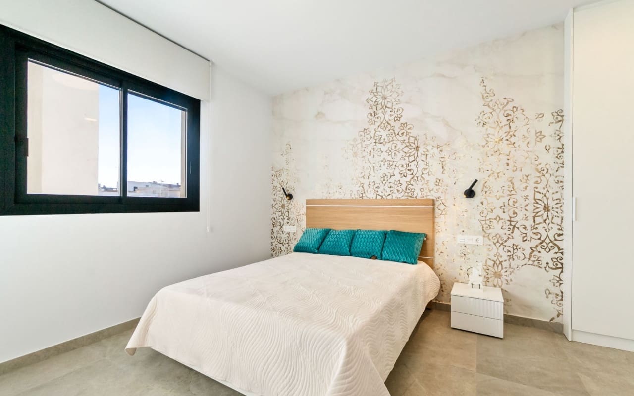 2 soveværelse Lejlighed til salg i Torrevieja med swimmingpool - € 249.900 (Ref: 9997276)