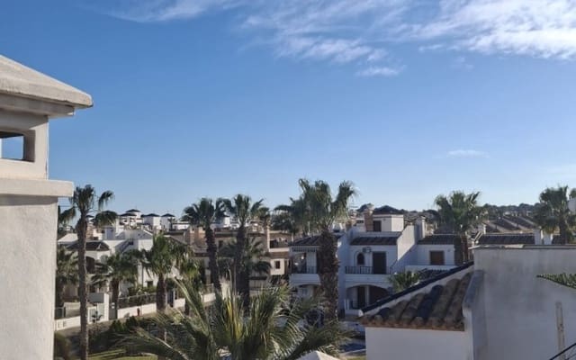 2 soverom Leilighet til salgs i Villamartin, Orihuela med svømmebasseng - € 239 000 (Ref: 9997279)