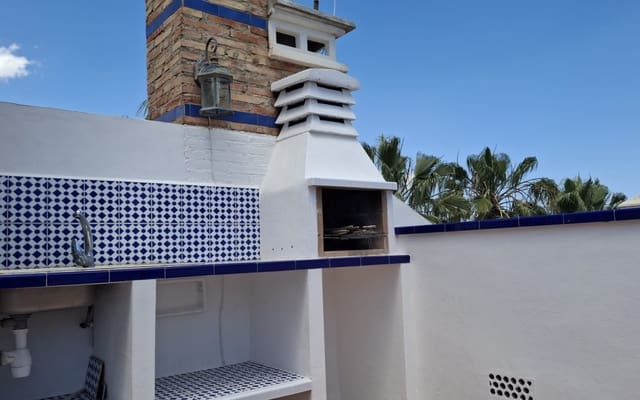 2 soverom Leilighet til salgs i Villamartin, Orihuela med svømmebasseng - € 239 000 (Ref: 9997279)