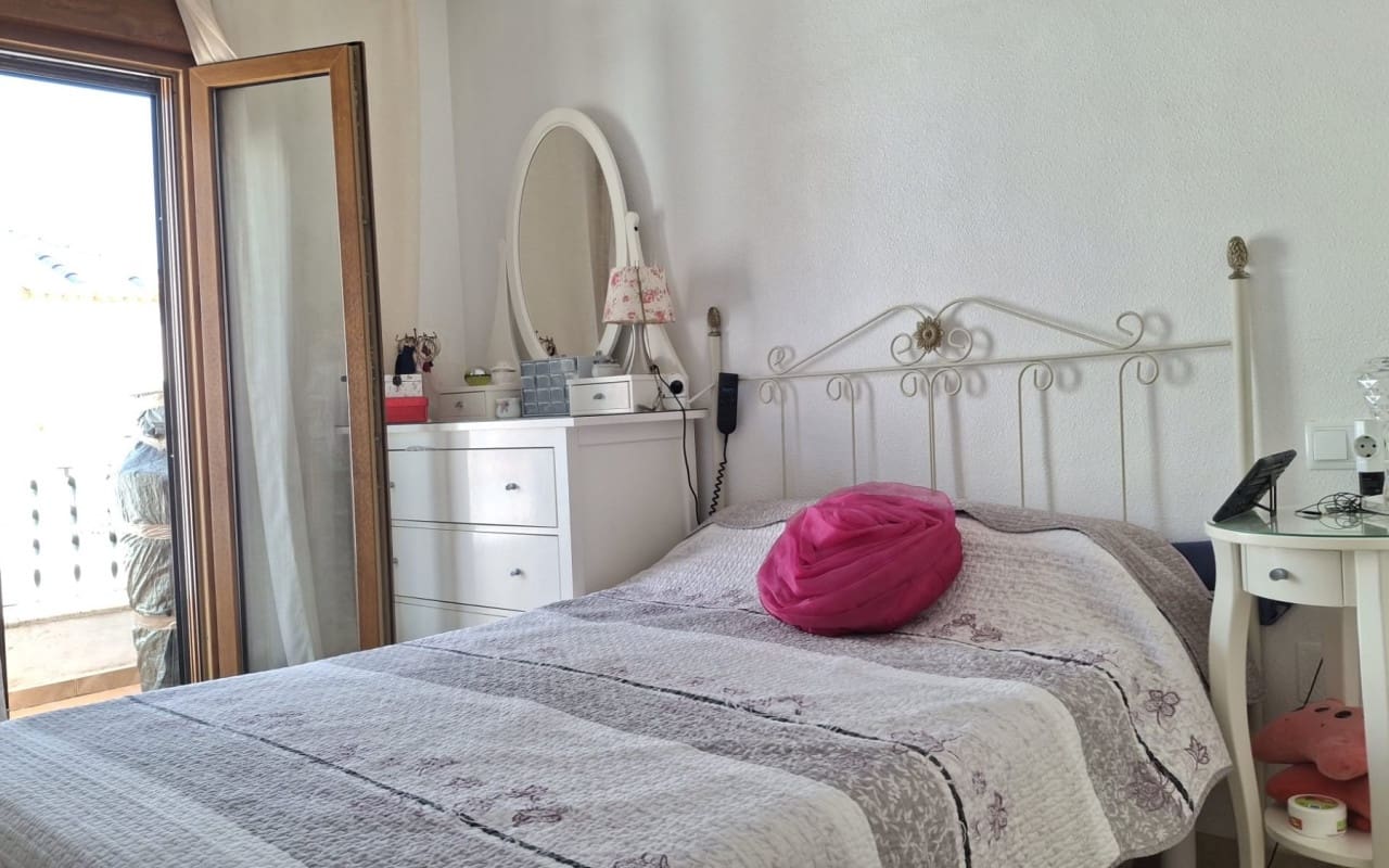 2 bedroom Apartment for sale in Villamartin with pool - € 239,000 (Ref: 9997279)