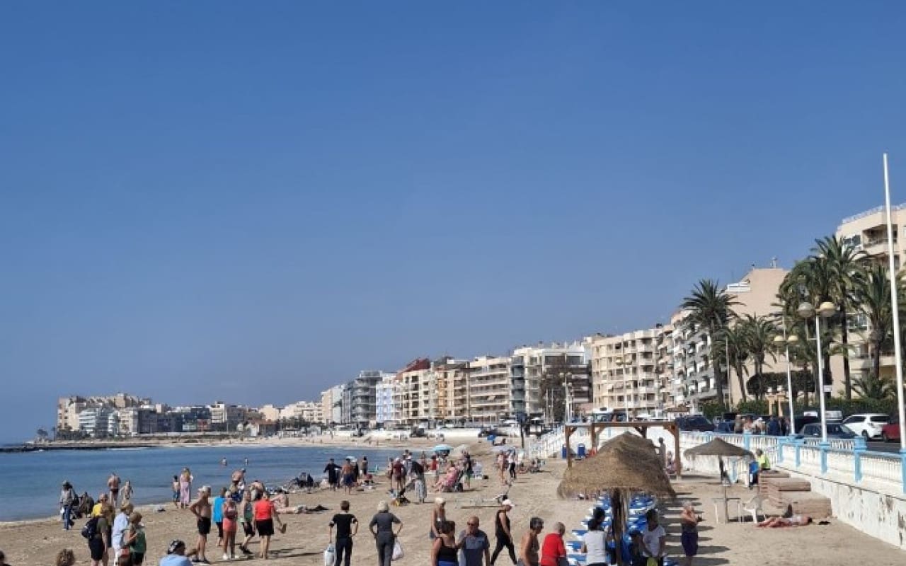 3 soveværelse Lejlighed til salg i Torrevieja med swimmingpool garage - € 255.000 (Ref: 9997280)