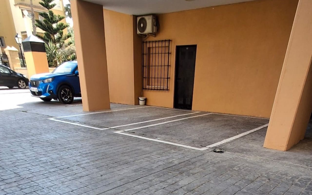 3 soveværelse Lejlighed til salg i Torrevieja med swimmingpool garage - € 255.000 (Ref: 9997280)