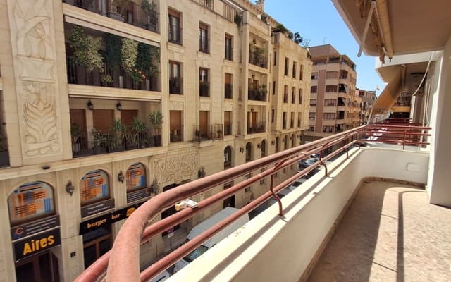Apartamento de 4 habitaciones en Orihuela ciudad, Orihuela en venta - 220.000 € (Ref: 9997281)