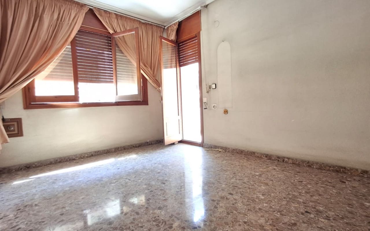 Apartamento de 4 habitaciones en Orihuela en venta - 220.000 € (Ref: 9997281)