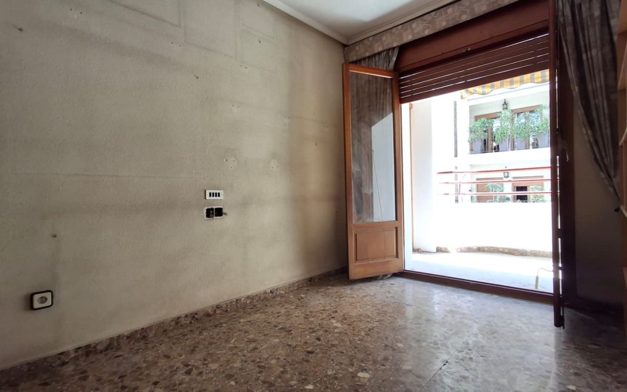 Apartamento de 4 habitaciones en Orihuela en venta - 220.000 € (Ref: 9997281)
