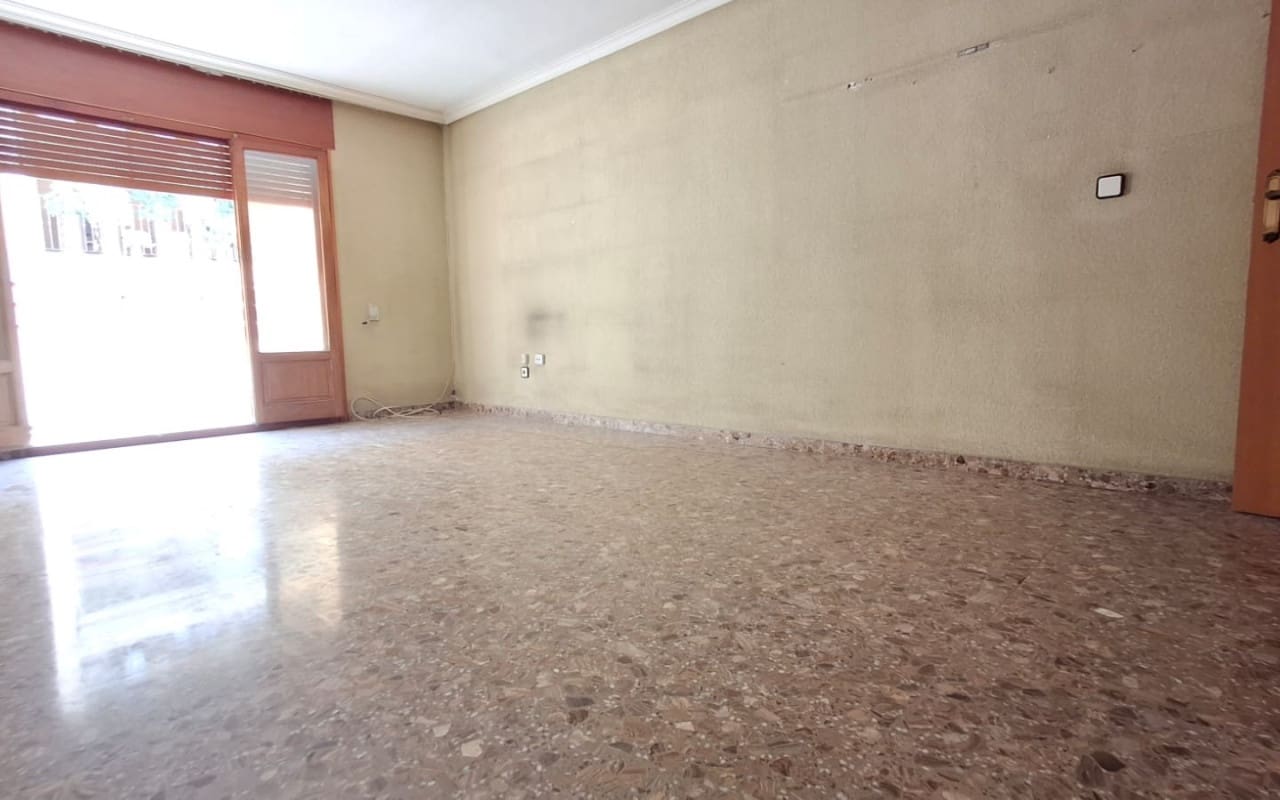 Apartamento de 4 habitaciones en Orihuela en venta - 220.000 € (Ref: 9997281)