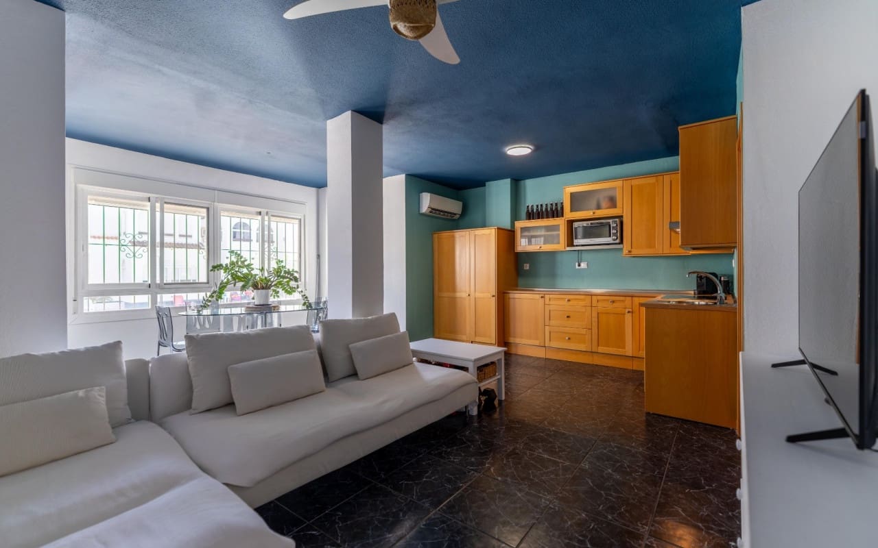 1 soveværelse Bungalow til salg i Torrevieja med swimmingpool - € 132.000 (Ref: 9997282)