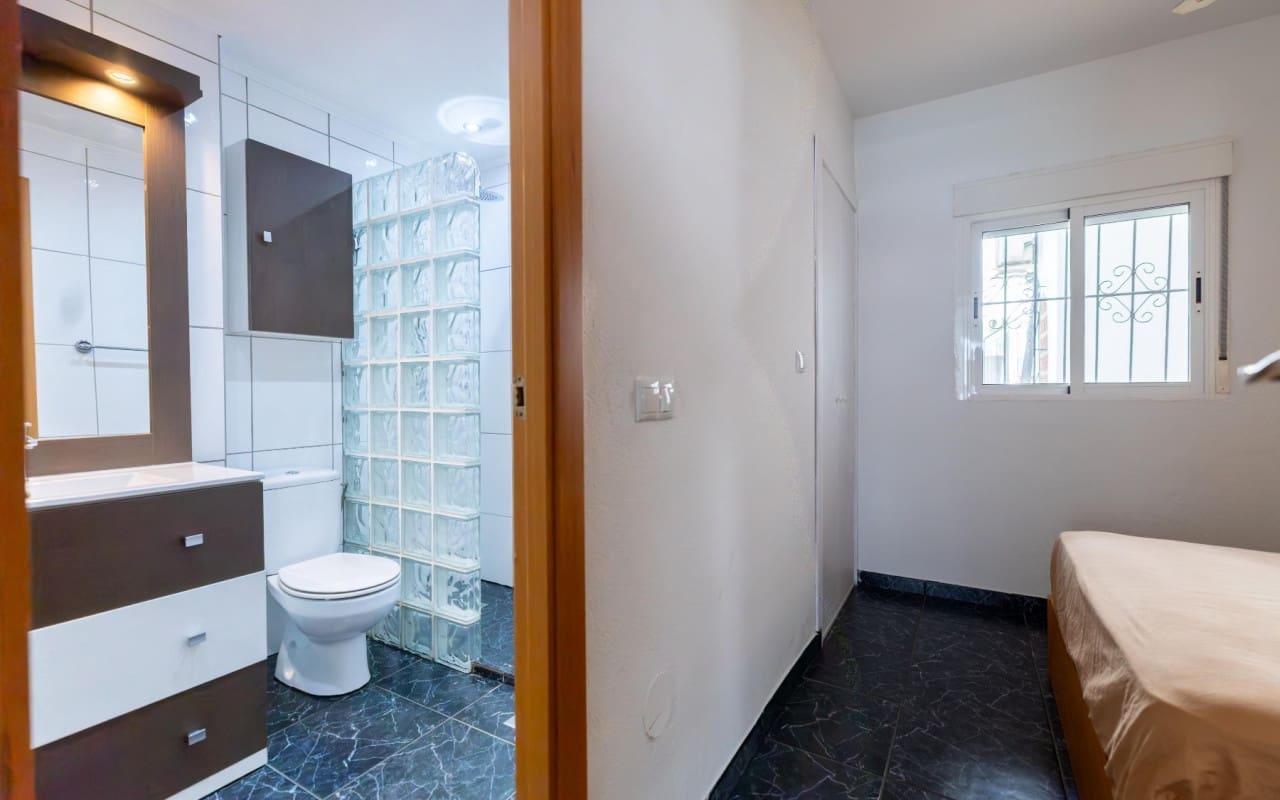 1 soveværelse Bungalow til salg i Torrevieja med swimmingpool - € 132.000 (Ref: 9997282)