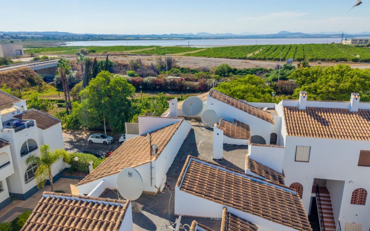 1 soveværelse Bungalow til salg i Torrevieja med swimmingpool - € 132.000 (Ref: 9997282)