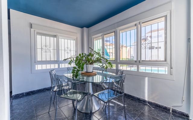 1 soveværelse Bungalow til salg i Playa de los Náufragos, Torrevieja med swimmingpool - € 132.000 (Ref: 9997282)