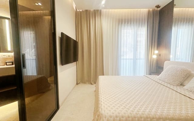 1 bedroom Studio for sale in Playa de los Locos, Torrevieja - € 168,000 (Ref: 9997284)