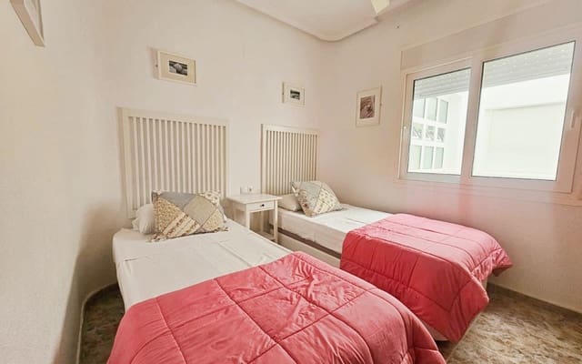 2 soveværelse Strandlejlighed til salg i Aguamarina, Orihuela med swimmingpool garage - € 224.000 (Ref: 9997285)
