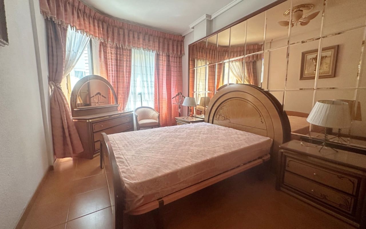 4 soverom Leilighet til salgs i Torrevieja med garasje - € 255 000 (Ref: 9997286)