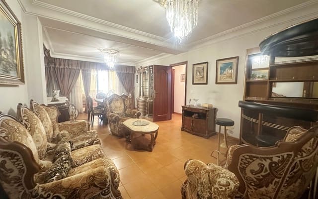 4 soverom Leilighet til salgs i Centro - Muelle Pesquero, Torrevieja med garasje - € 255 000 (Ref: 9997286)