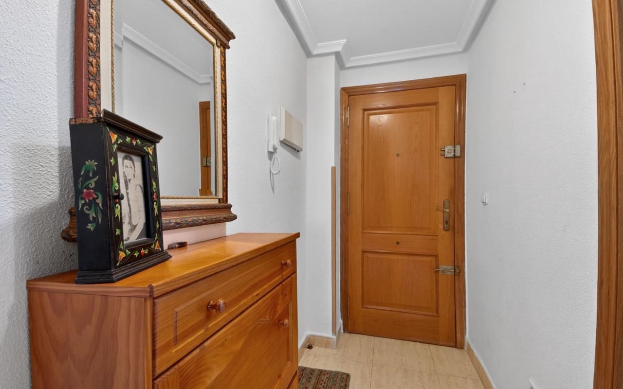 2 soverom Leilighet til salgs i Torrevieja - € 121 000 (Ref: 9997292)