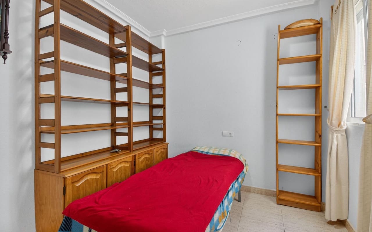 2 soverom Leilighet til salgs i Torrevieja - € 121 000 (Ref: 9997292)