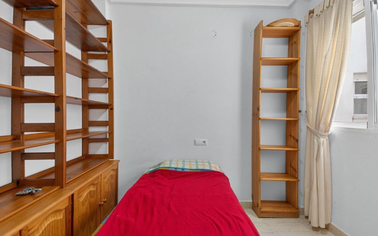 2 soverom Leilighet til salgs i Torrevieja - € 121 000 (Ref: 9997292)