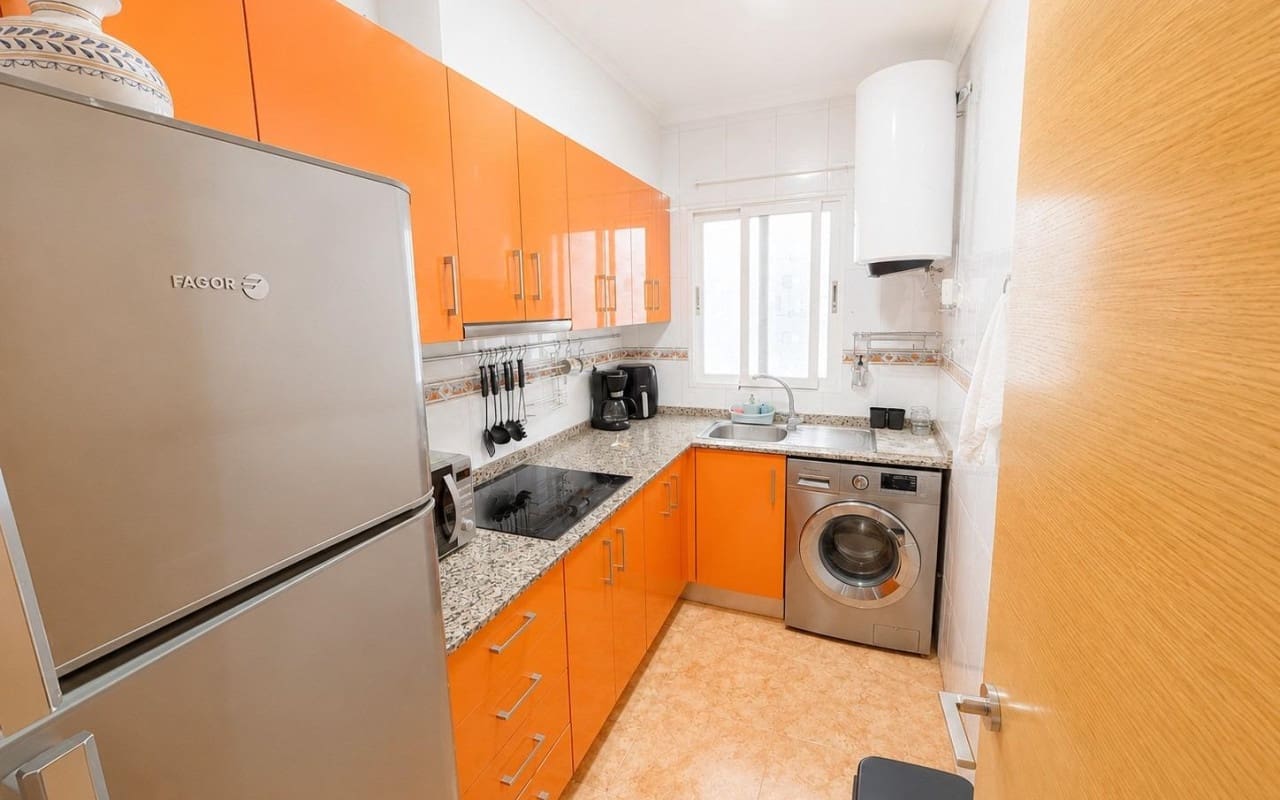 2 quarto Apartamento para venda em Torrevieja com piscina - 135 000 € (Ref: 9997293)