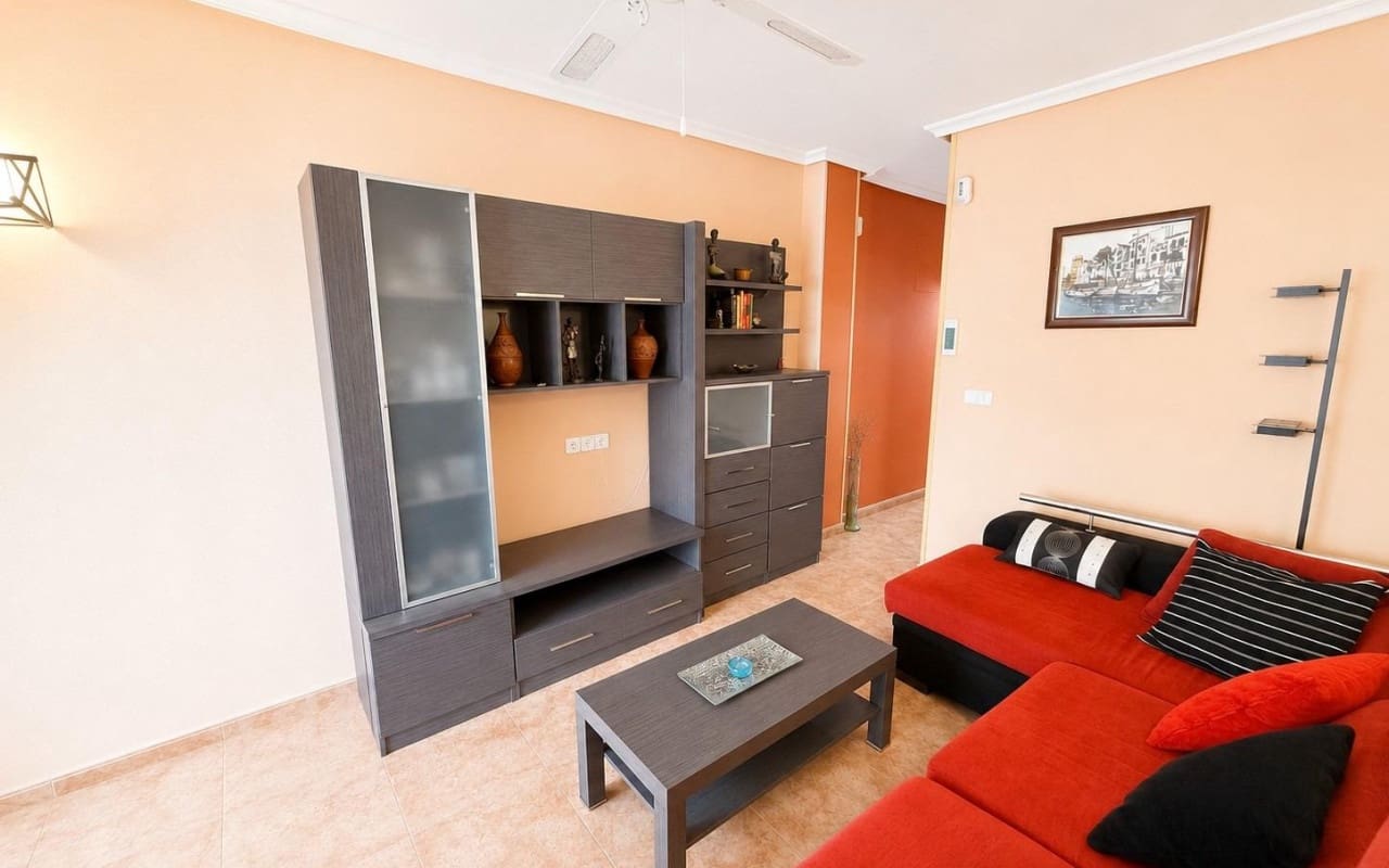 2 quarto Apartamento para venda em Torrevieja com piscina - 135 000 € (Ref: 9997293)