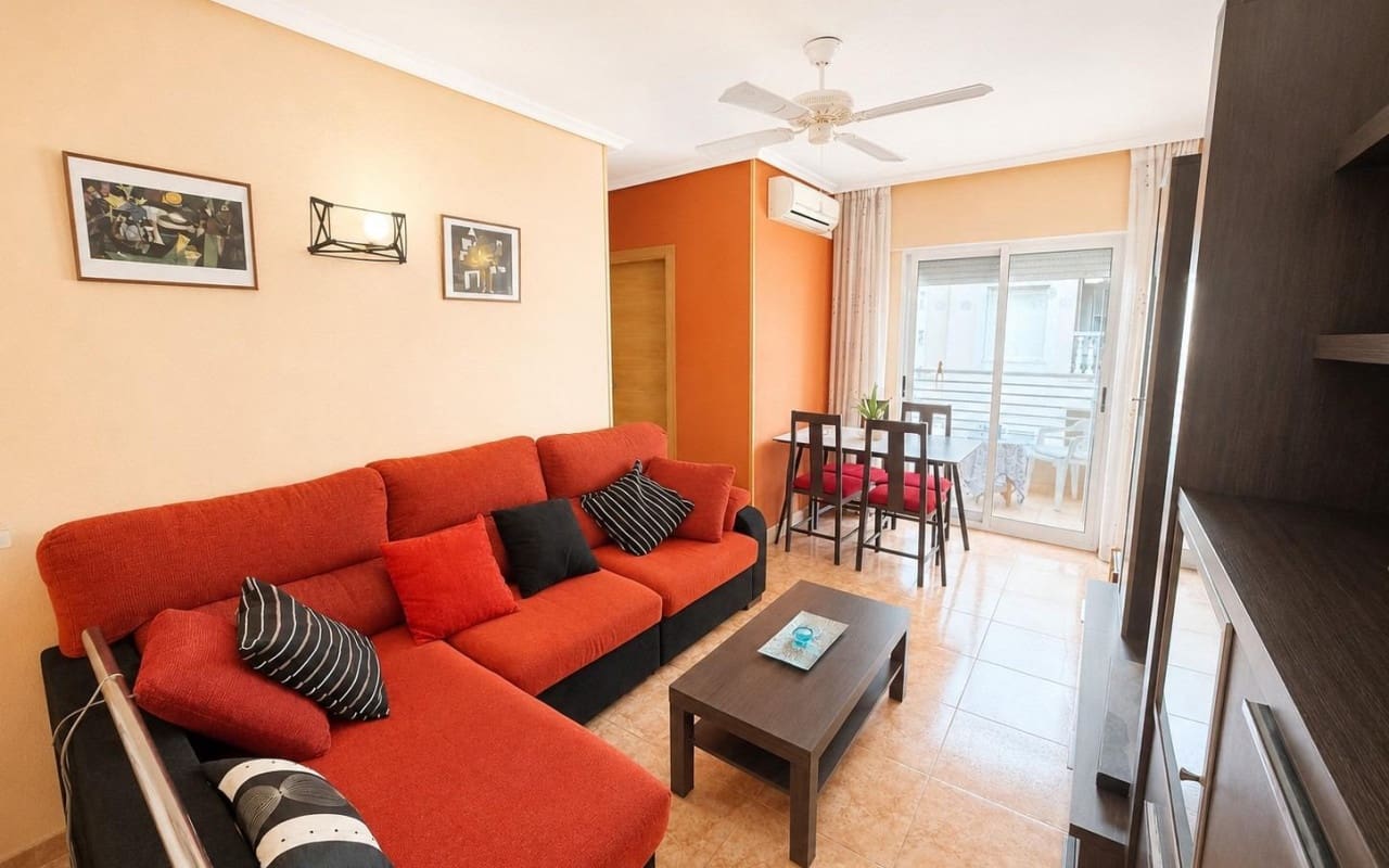 2 quarto Apartamento para venda em Torrevieja com piscina - 135 000 € (Ref: 9997293)
