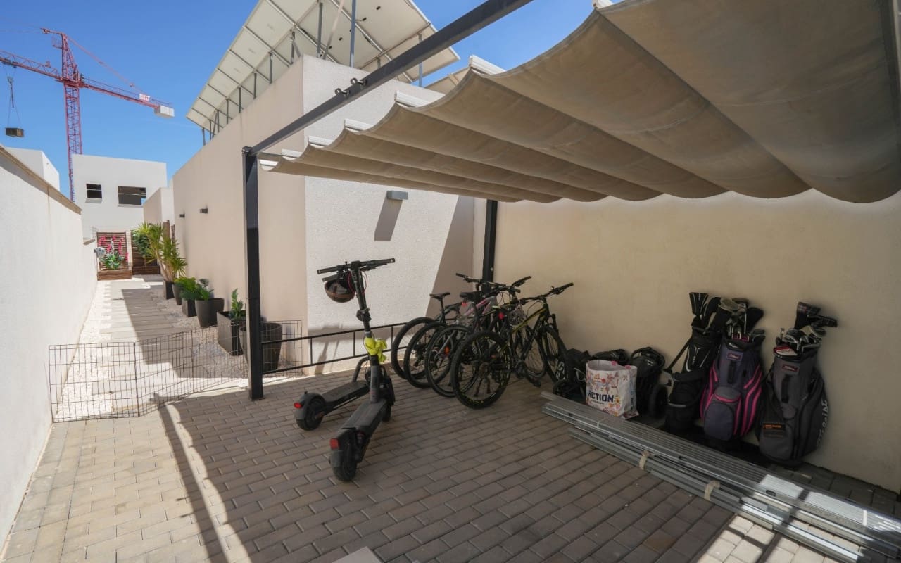4 soverom Villa til salgs i Benijofar med svømmebasseng garasje - € 640 000 (Ref: 9997580)