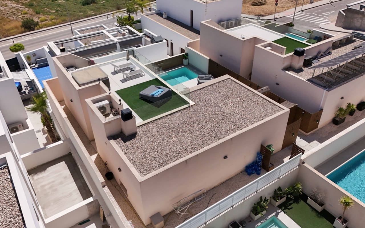 4 soverom Villa til salgs i Benijofar med svømmebasseng garasje - € 640 000 (Ref: 9997580)