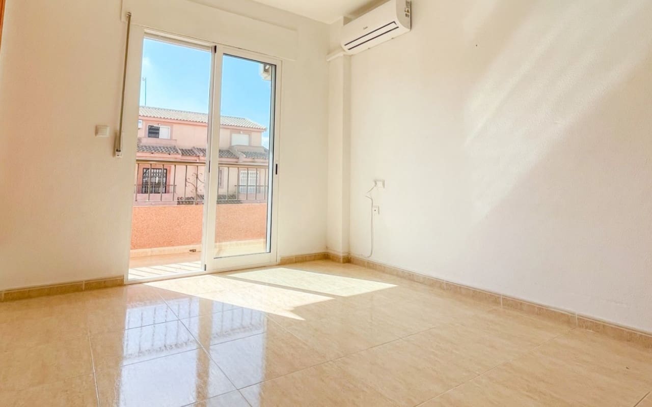 4 bedroom Townhouse for sale in Santiago de la Ribera with pool garage - € 195,000 (Ref: 9999383)