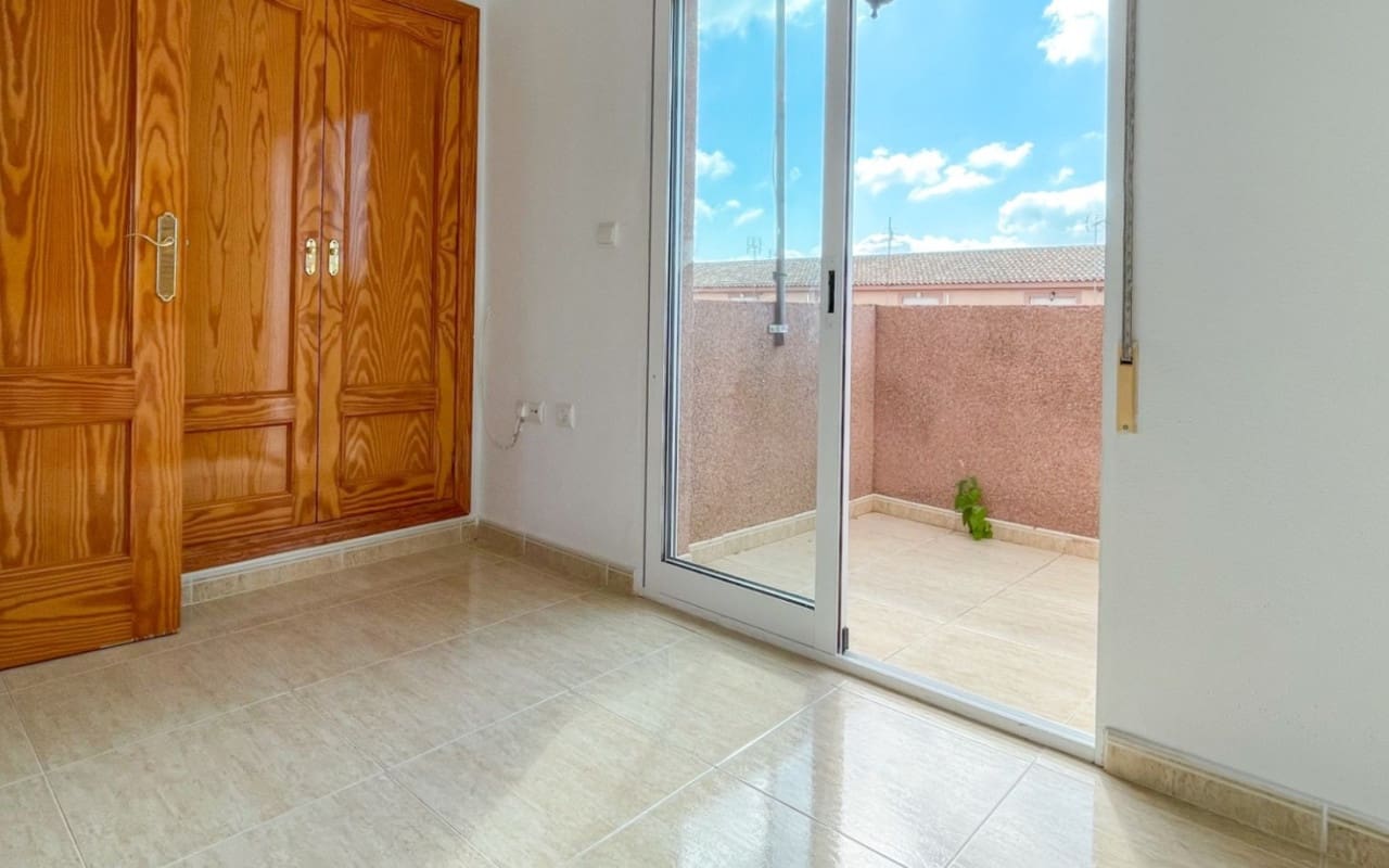 4 bedroom Townhouse for sale in Santiago de la Ribera with pool garage - € 195,000 (Ref: 9999383)