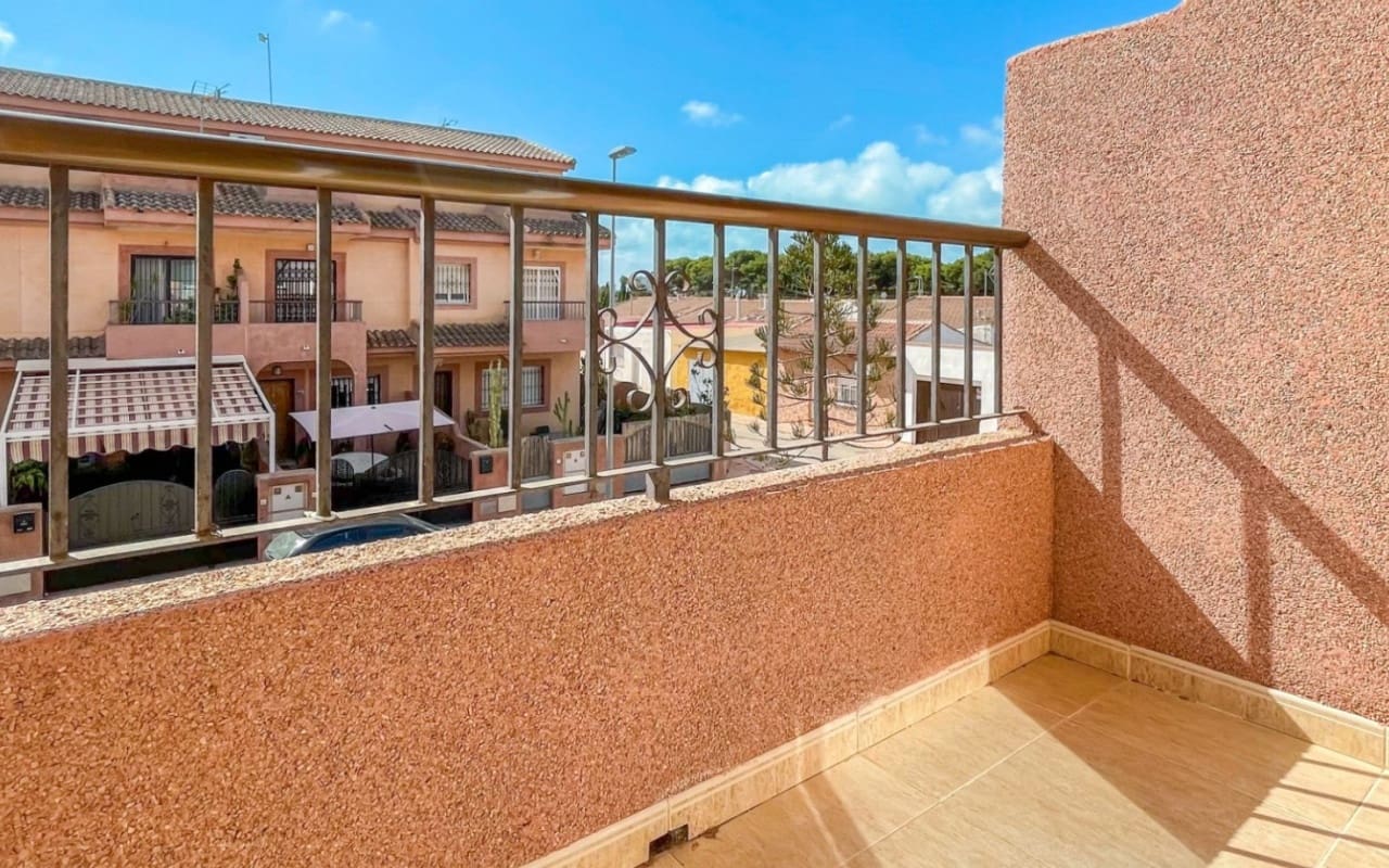 4 bedroom Townhouse for sale in Santiago de la Ribera with pool garage - € 195,000 (Ref: 9999383)