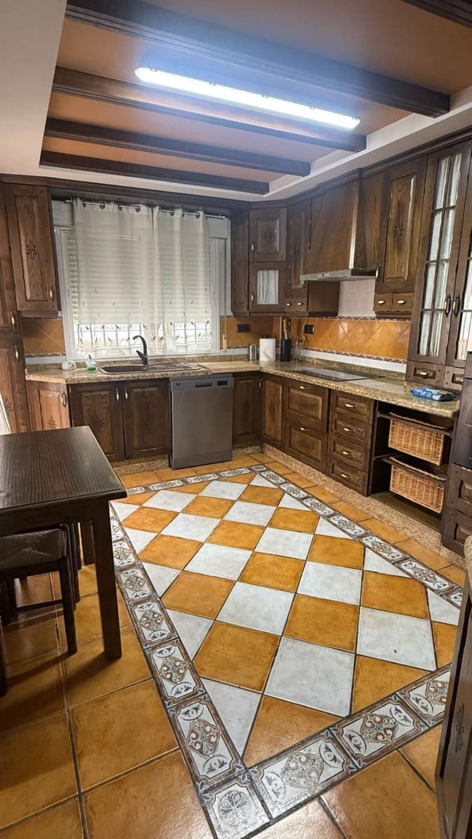 Villa/Maison Semi-Mitoyenne de 3 chambres à louer à Albolote avec piscine garage - 1 300 € (Ref: 10005736)