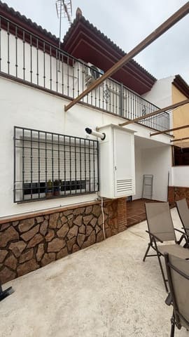 3 sypialnia Dom blizniak do wynajęcia w Albolote z basenem garażem - 1 300 € (Ref: 10005736)