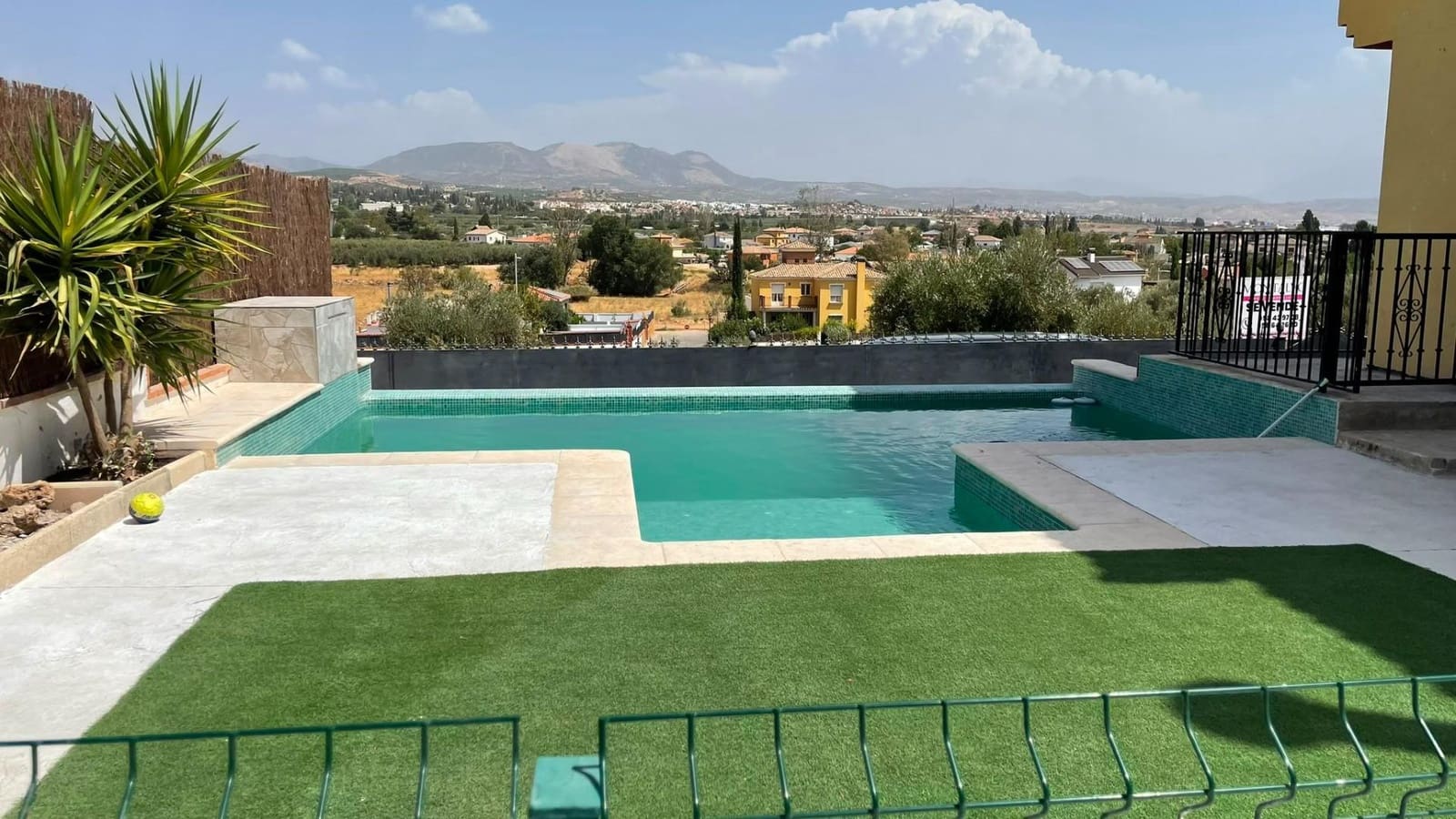 Villa/Maison Semi-Mitoyenne de 3 chambres à louer à Albolote avec piscine garage - 1 300 € (Ref: 10005736)
