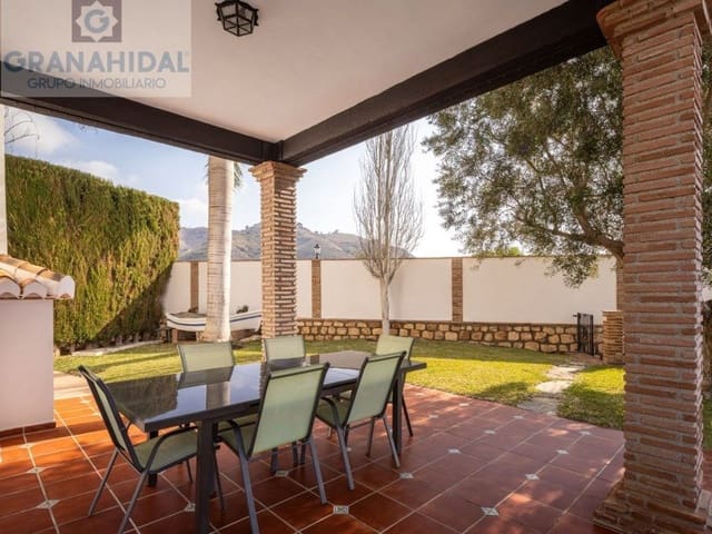 4 bedroom Villa for sale in Almuñécar with pool garage - € 1,750,000 (Ref: 9331262)