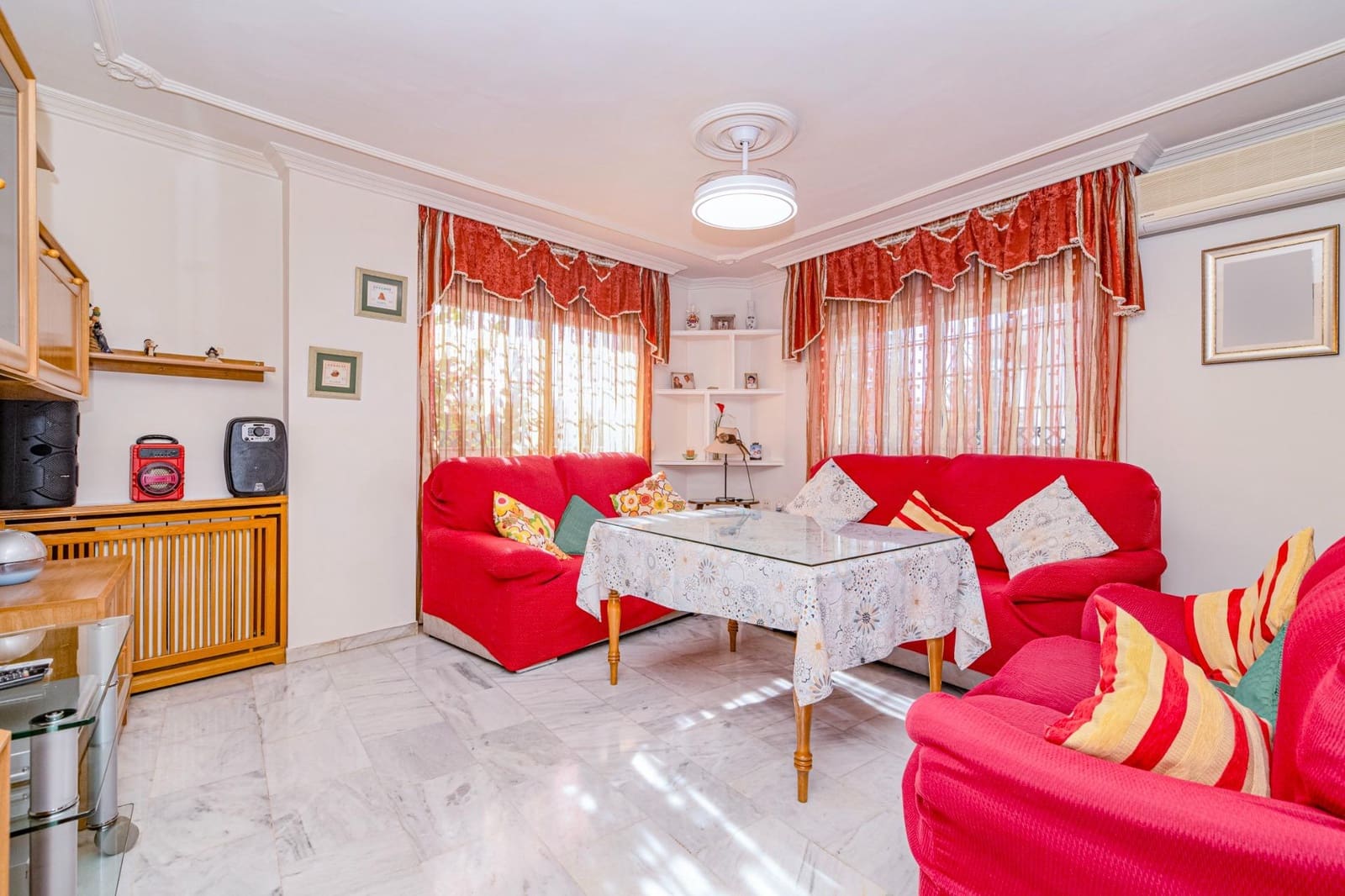 5 chambre Maison de Ville à vendre à Albolote avec garage - 280 000 € (Ref: 9335078)