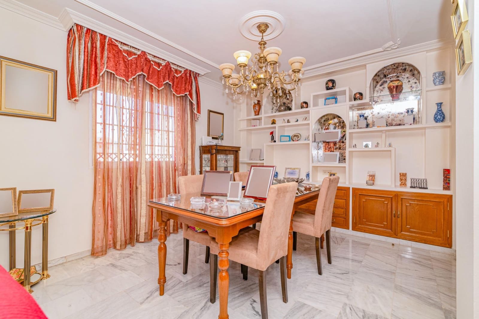 5 chambre Maison de Ville à vendre à Albolote avec garage - 280 000 € (Ref: 9335078)