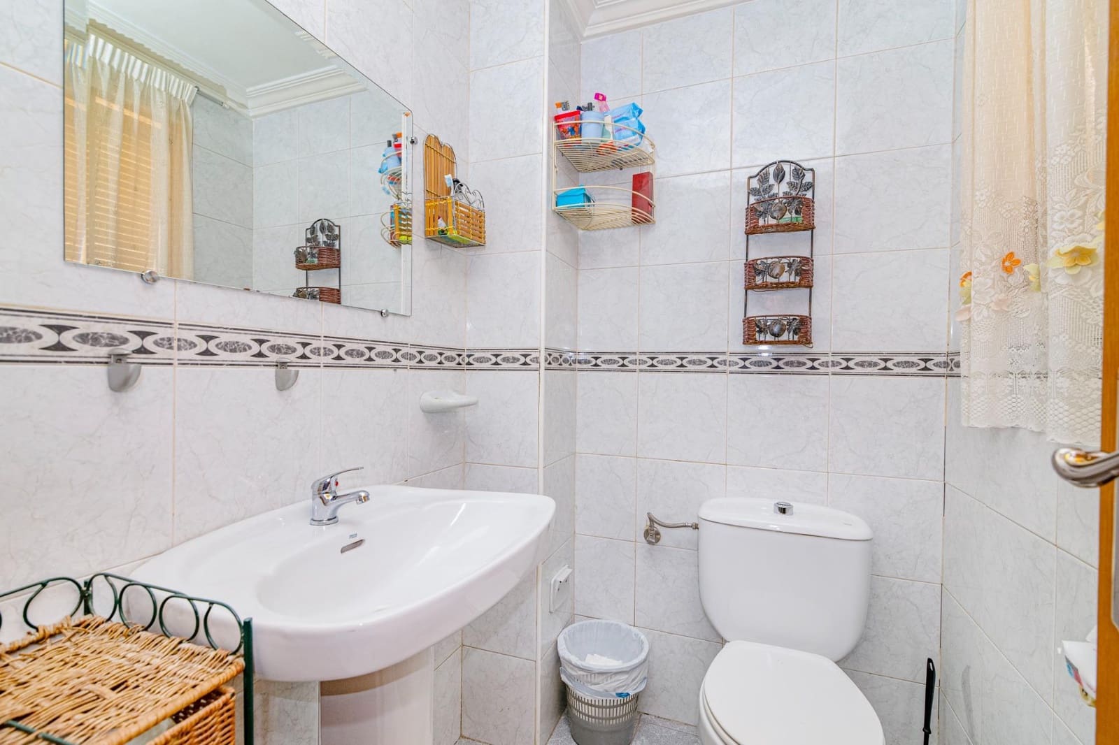 5 chambre Maison de Ville à vendre à Albolote avec garage - 280 000 € (Ref: 9335078)