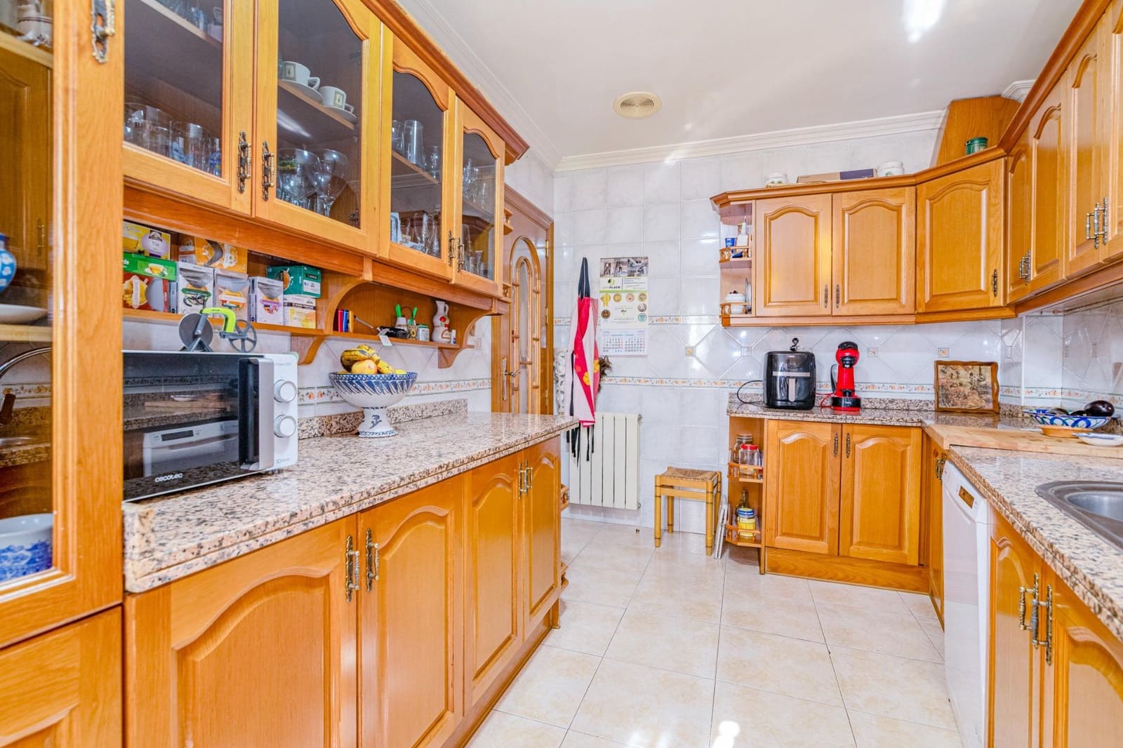 5 chambre Maison de Ville à vendre à Albolote avec garage - 280 000 € (Ref: 9335078)