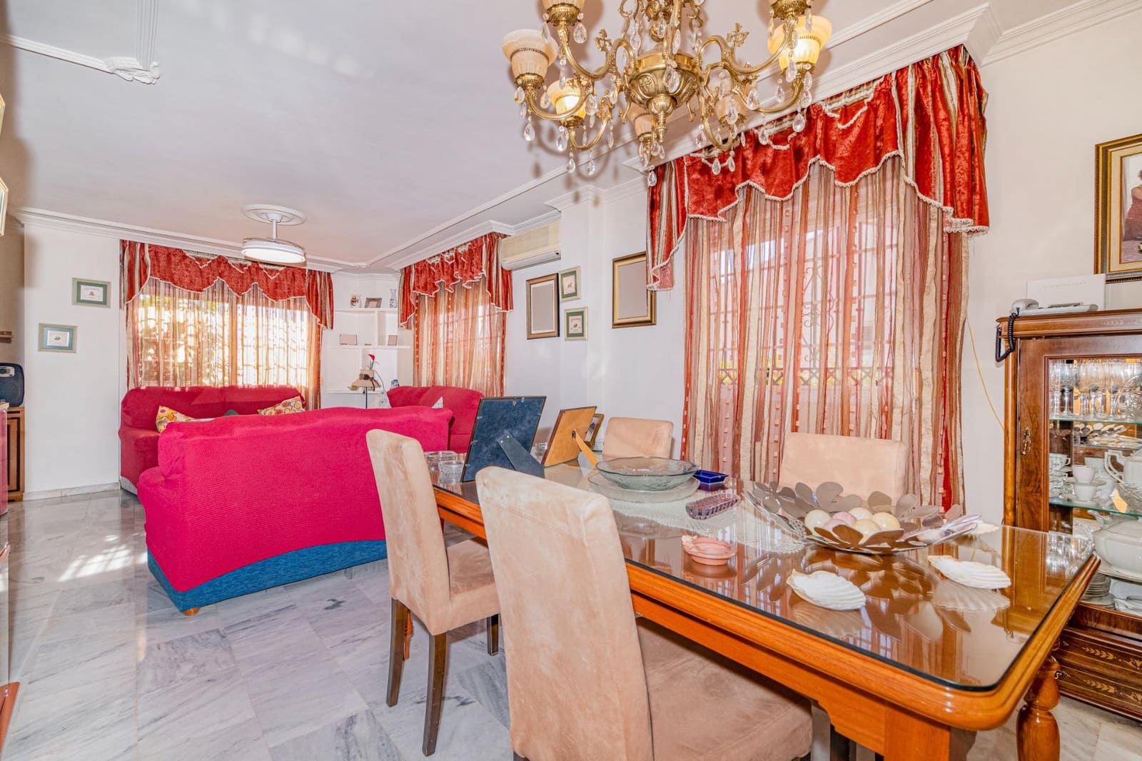 5 chambre Maison de Ville à vendre à Albolote avec garage - 280 000 € (Ref: 9335078)