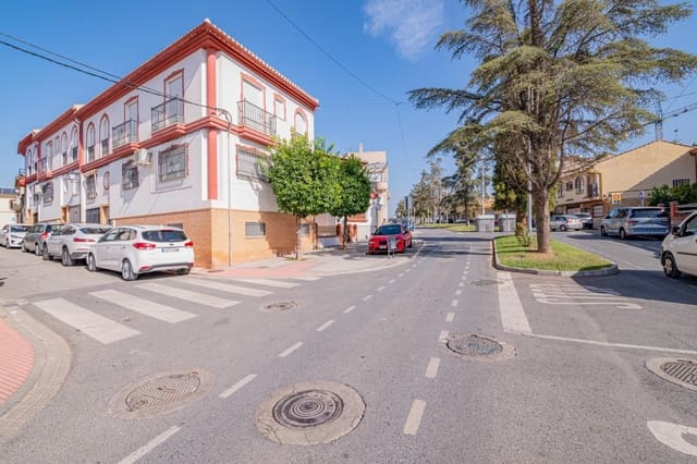 5 soveværelse Byhus til salg i Albolote med garage - € 280.000 (Ref: 9335078)