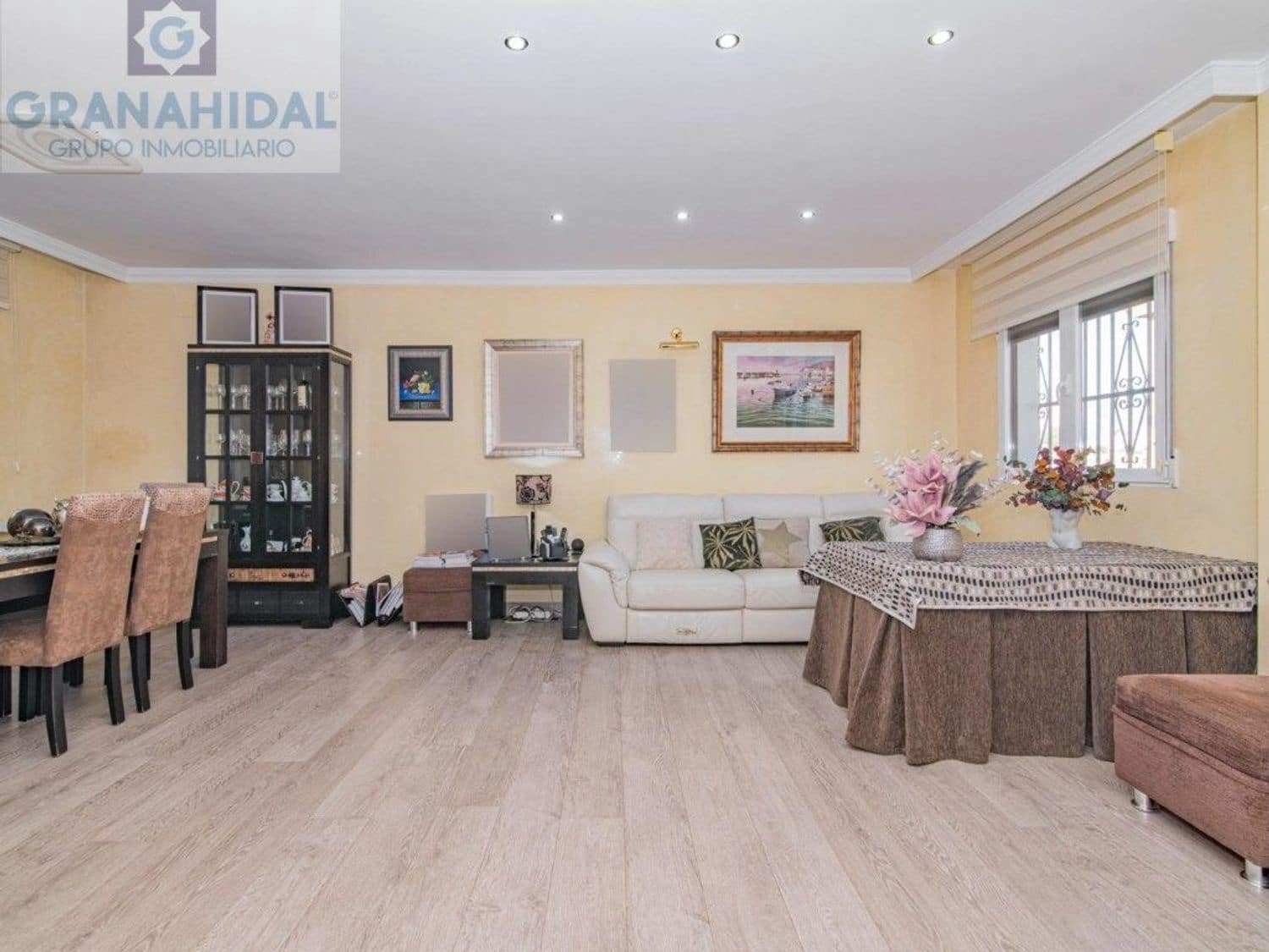 4 soveværelse Villa til salg i Albolote med swimmingpool - € 390.000 (Ref: 9338400)