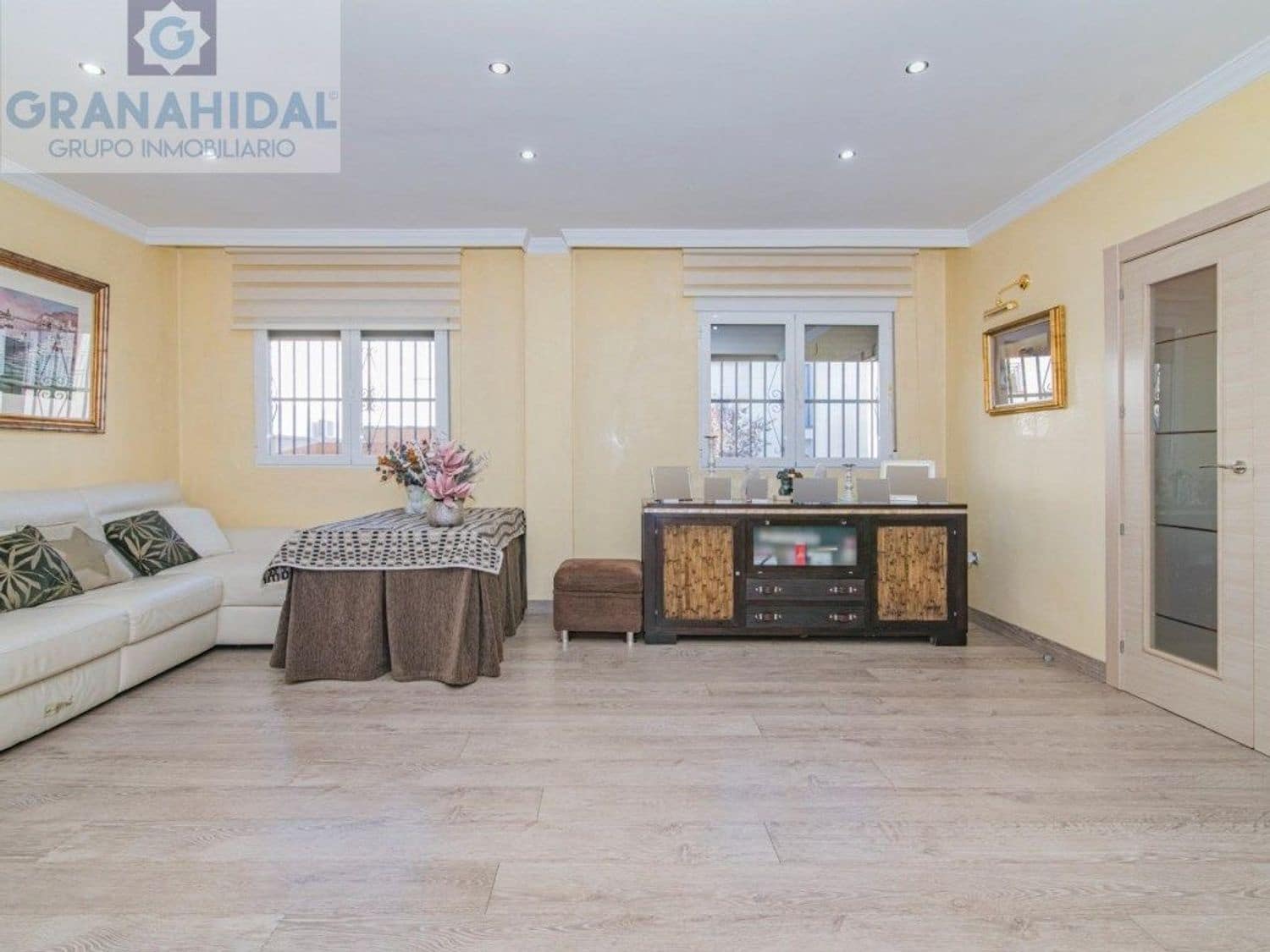 4 soveværelse Villa til salg i Albolote med swimmingpool - € 390.000 (Ref: 9338400)