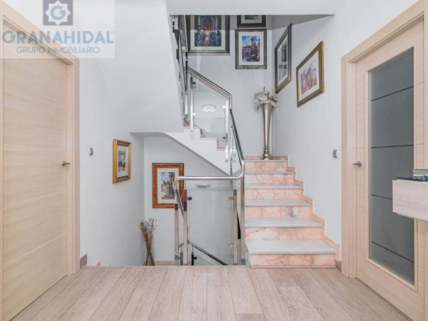 4 soveværelse Villa til salg i Albolote med swimmingpool - € 390.000 (Ref: 9338400)