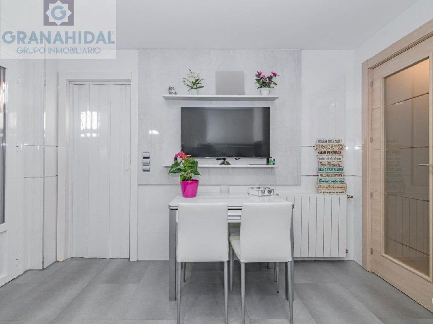 4 soveværelse Villa til salg i Albolote med swimmingpool - € 390.000 (Ref: 9338400)