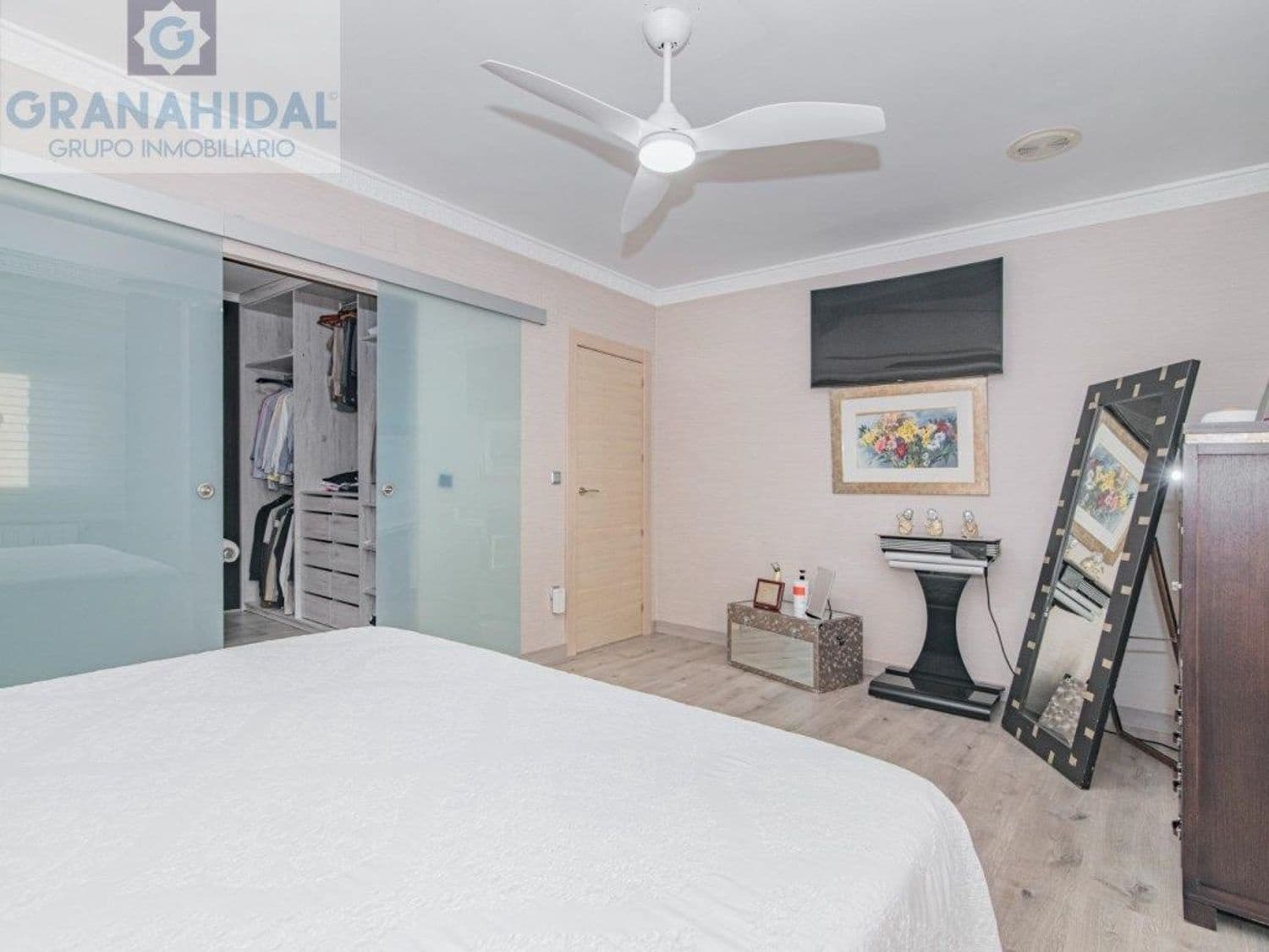 4 soveværelse Villa til salg i Albolote med swimmingpool - € 390.000 (Ref: 9338400)