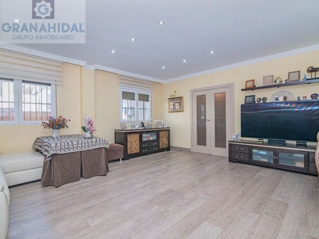 4 soveværelse Villa til salg i Albolote med swimmingpool - € 390.000 (Ref: 9338400)