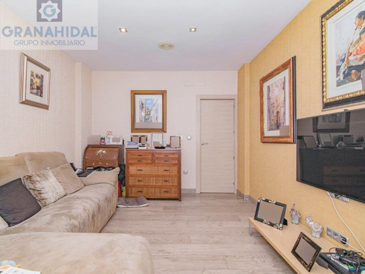 4 soveværelse Villa til salg i Albolote med swimmingpool - € 390.000 (Ref: 9338400)