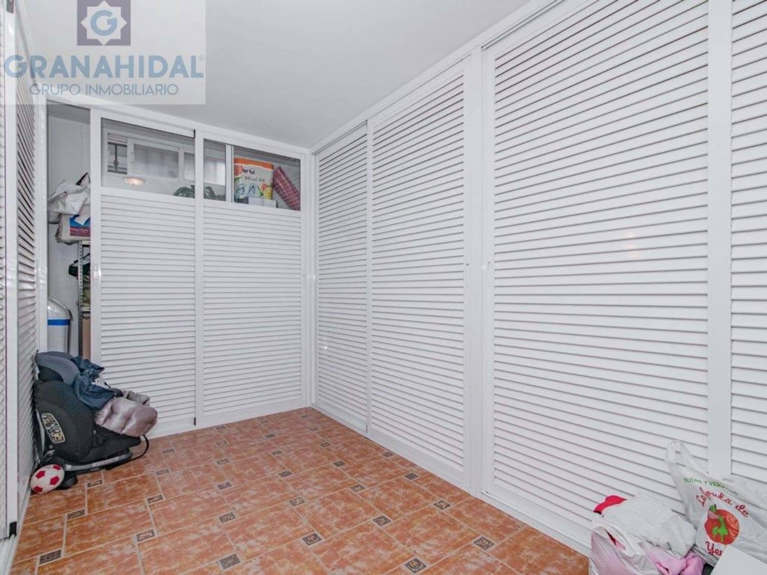 4 soveværelse Villa til salg i Albolote med swimmingpool - € 390.000 (Ref: 9338400)